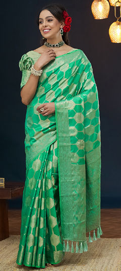 Green color Saree in Viscose fabric with Weaving work