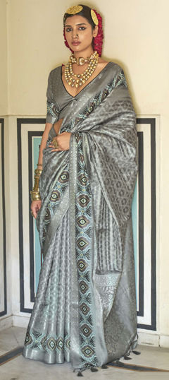 Black and Grey color Saree in Silk fabric with Weaving, Zari work