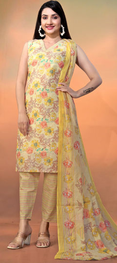 Yellow color Salwar Kameez in Cotton fabric with Floral, Printed work