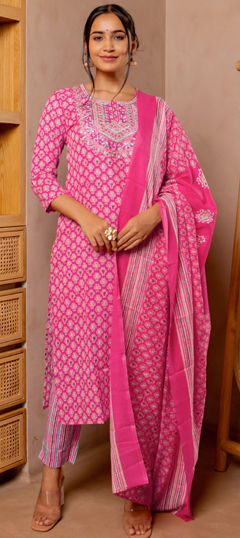 Pink and Majenta color Salwar Kameez in Cotton fabric with Embroidered, Printed work