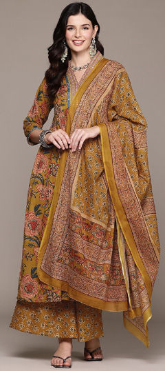 Yellow color Salwar Kameez in Cotton fabric with Floral, Mirror, Printed, Thread work