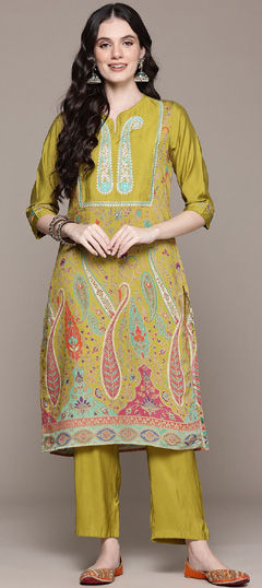 Green color Salwar Kameez in Muslin fabric with Digital Print, Embroidered, Resham, Thread work