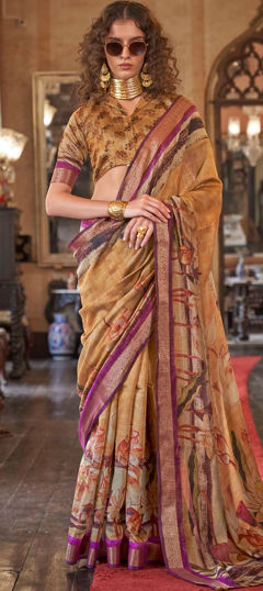 Multicolor color Saree in Viscose fabric with Floral, Printed, Weaving work