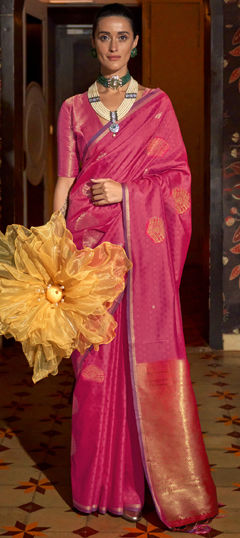 Pink and Majenta color Saree in Jacquard fabric with Weaving work