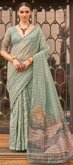 Green color Saree in Tissue fabric with Lace, Printed work