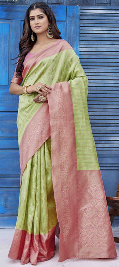 Green color Saree in Blended fabric with Weaving work