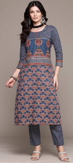 Blue color Salwar Kameez in Cotton fabric with Printed, Thread work