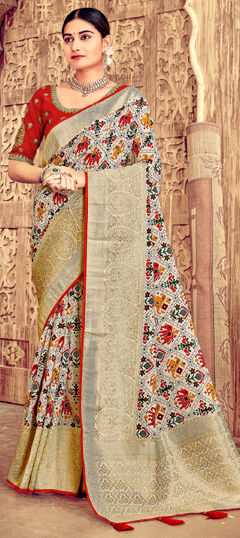 White and Off White color Saree in Silk fabric with Printed work