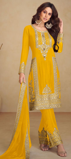 Bollywood Yellow color Salwar Kameez in Silk fabric with Straight Embroidered, Sequence, Thread work : 1974748