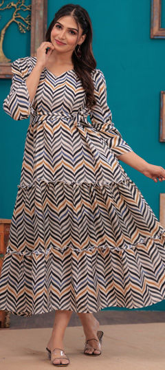 Multicolor color Gown in Cotton fabric with Printed work