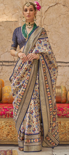 Beige and Brown color Saree in Viscose fabric with Border, Printed work