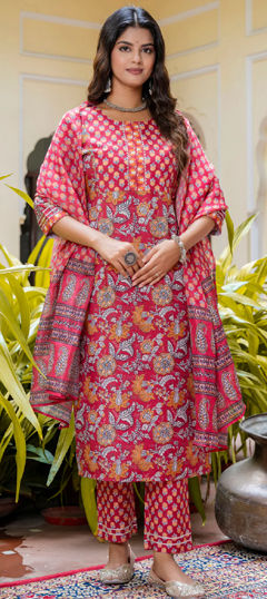 Multicolor color Salwar Kameez in Blended Cotton fabric with Printed work