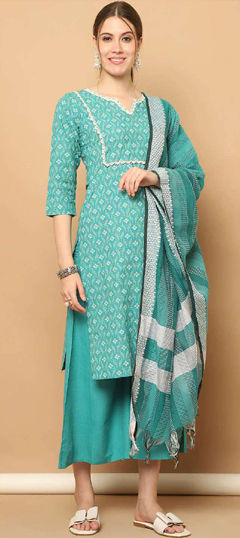 Green color Salwar Kameez in Blended Cotton fabric with Printed work