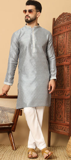 Party Wear Black and Grey color Kurta Pyjamas in Rayon fabric with Printed work : 1976821