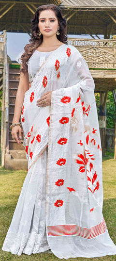 White and Off White color Saree in Silk cotton fabric with Thread, Weaving work