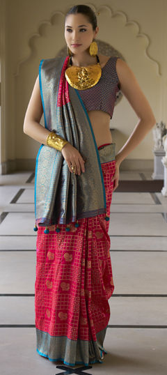 Pink and Majenta color Saree in Banarasi Silk fabric with Weaving work