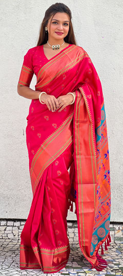 Pink and Majenta color Saree in Silk fabric with Weaving work