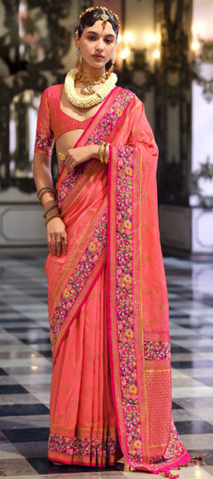 Pink and Majenta color Saree in Banarasi Silk fabric with Weaving work