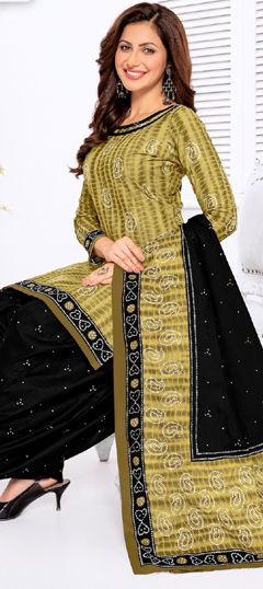 Gold color Salwar Kameez in Cotton fabric with Printed, Tye n Dye work