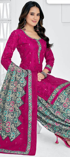 Pink and Majenta color Salwar Kameez in Cotton fabric with Printed work