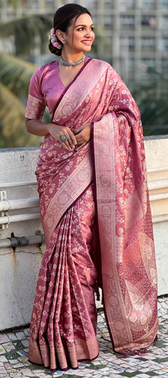 Pink and Majenta color Saree in Banarasi Silk fabric with Weaving, Zari work