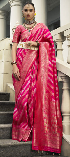 Pink and Majenta color Saree in Viscose fabric with Weaving work