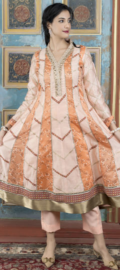 Pink and Majenta color Salwar Kameez in Chanderi Silk fabric with Lace, Printed work