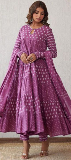 Pink and Majenta color Salwar Kameez in Cotton fabric with Printed work