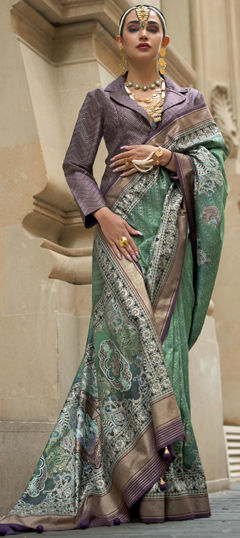 Green color Saree in Viscose fabric with Foil Print work