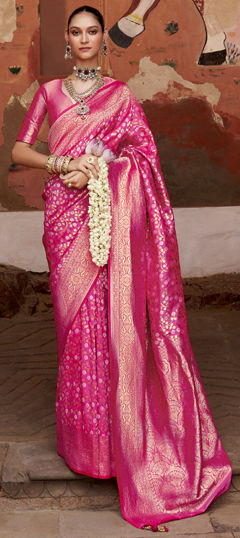 Pink and Majenta color Saree in Banarasi Silk, Silk fabric with Weaving, Zari work