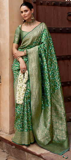 Green color Saree in Banarasi Silk, Silk fabric with Weaving, Zari work