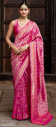 Pink and Majenta color Saree in Banarasi Silk, Silk fabric with Weaving, Zari work