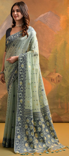 Green color Saree in Cotton fabric with Weaving work