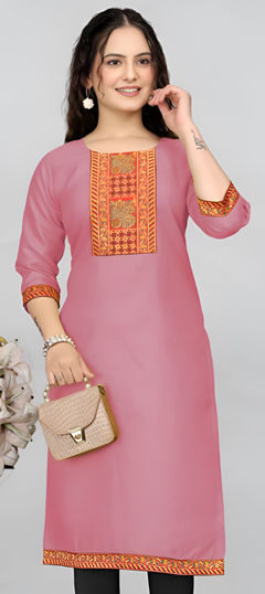 Pink and Majenta color Kurti in Cotton fabric with Lace work