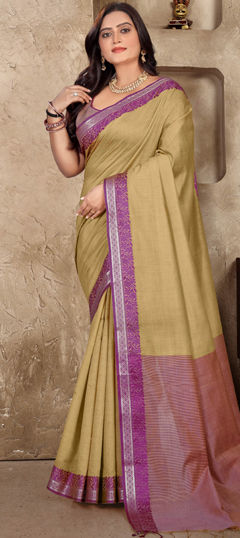 Green color Saree in Linen fabric with Printed work