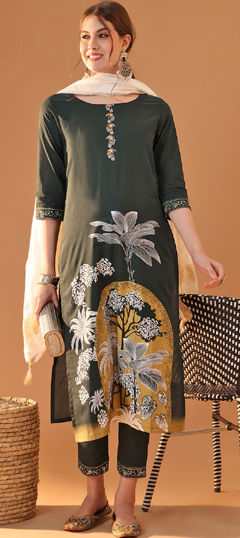 Green color Salwar Kameez in Cotton fabric with Block Print work