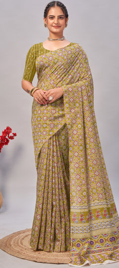 Green color Saree in Cotton fabric with Printed work