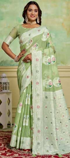 Green color Saree in Cotton fabric with Weaving work