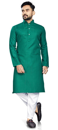 Green color Kurta Pyjamas in Cotton fabric with Thread work