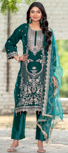 Blue color Salwar Kameez in Velvet fabric with Embroidered, Thread work