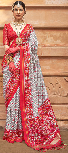 White and Off White color Saree in Silk fabric with Printed work