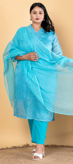 Blue color Salwar Kameez in Cotton fabric with Lehariya, Printed work