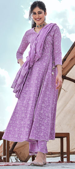 Purple and Violet color Salwar Kameez in Cotton fabric with Printed work