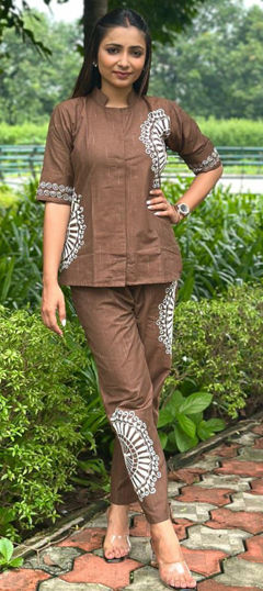 Beige and Brown color Salwar Kameez in Cotton fabric with Printed work