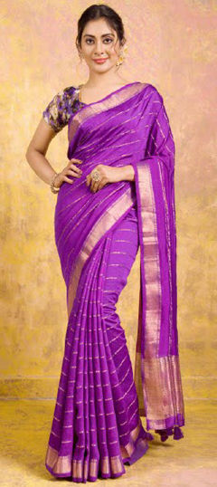 Pink and Majenta color Saree in Chanderi Silk fabric with Weaving work