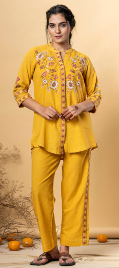 Yellow color Co-ords Set in Cotton Flex fabric with Embroidered, Resham, Thread work