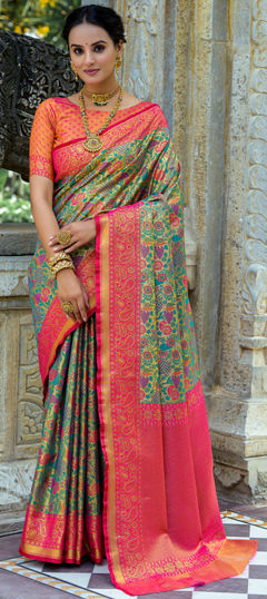 Pink and Majenta color Saree in Kanjeevaram Silk fabric with Weaving, Zari work