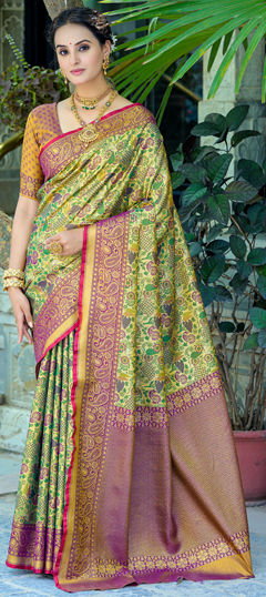 Pink and Majenta color Saree in Kanjeevaram Silk fabric with Weaving, Zari work