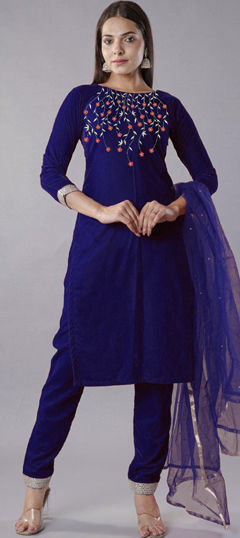 Blue color Salwar Kameez in Velvet fabric with Embroidered, Thread work