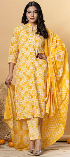 Yellow color Salwar Kameez in Cotton fabric with Printed work